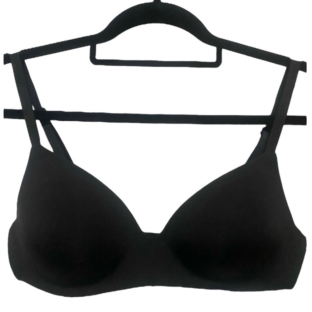 🌑SOLD🌑 Victoria's Secret T-Shirt Lightly Lined Wireless Black Bra 36C